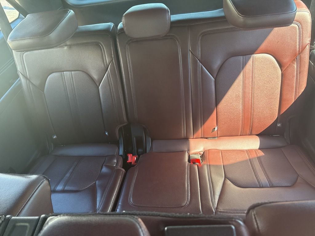 Used 2024 Ford Expedition Max Limited image 9