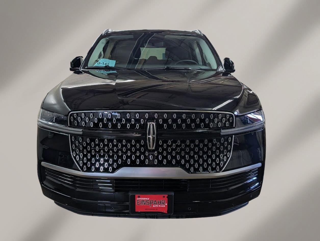 New 2026 Lincoln Navigator L Reserve image 2