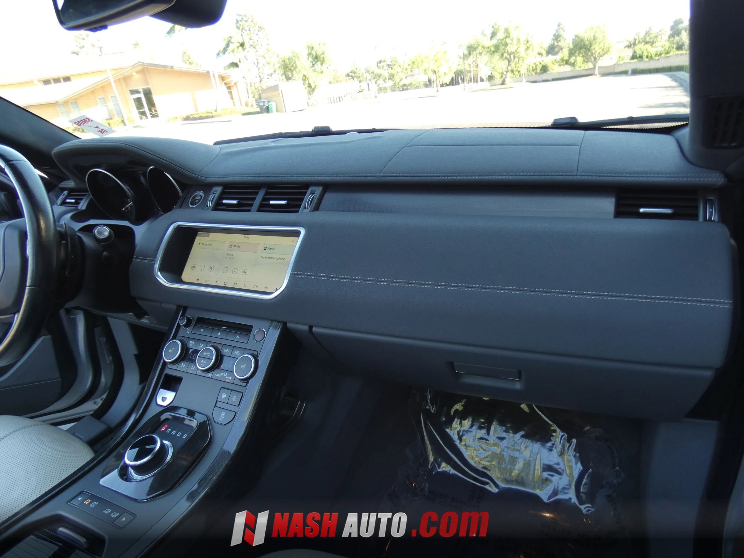 Used 2019 Land Rover Range Rover Evoque SE Dynamic AWD/4WD image 37