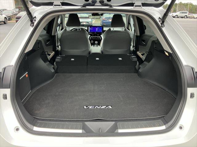 Certified 2024 Toyota Venza Limited image 30