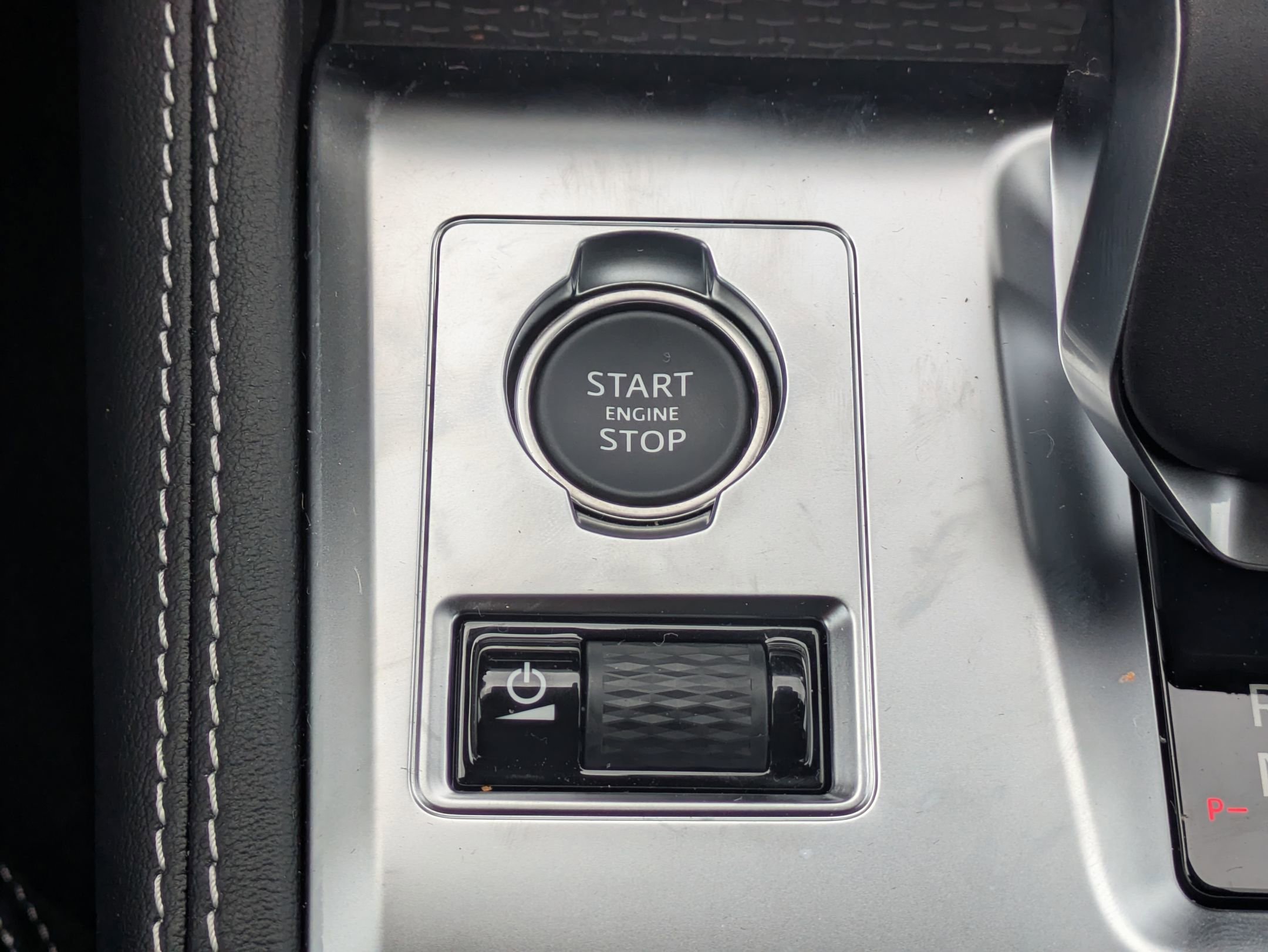 New 2026 Jaguar F-PACE R-Dynamic S image 18