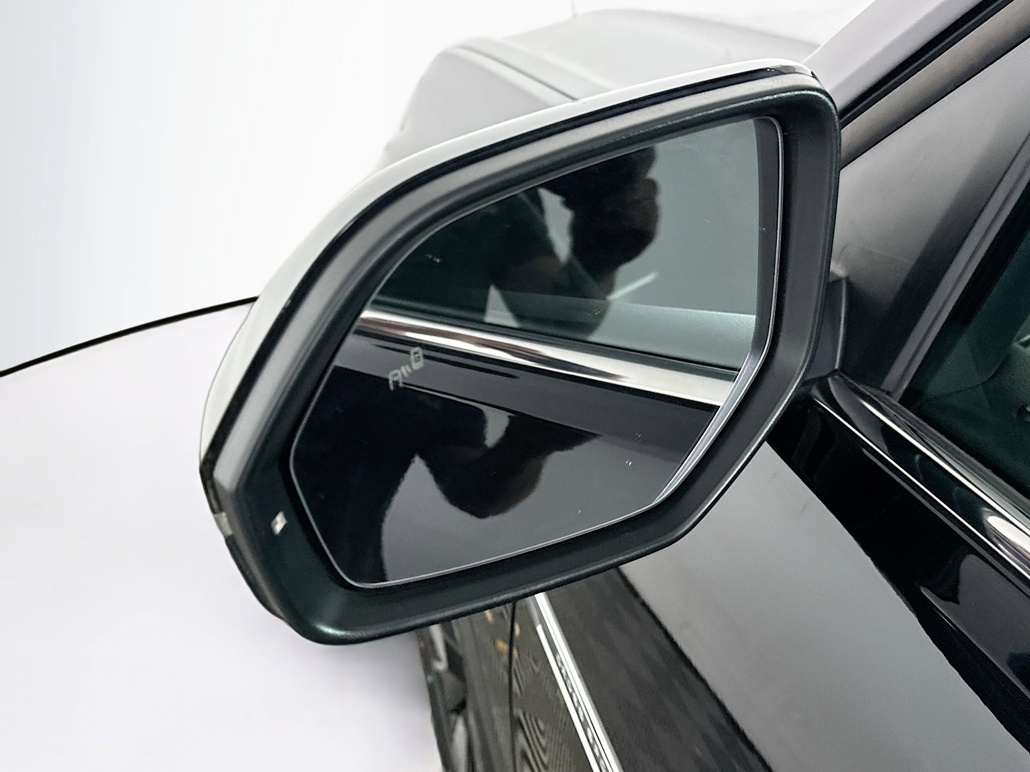 Used 2025 Volkswagen Atlas Cross Sport SE image 16