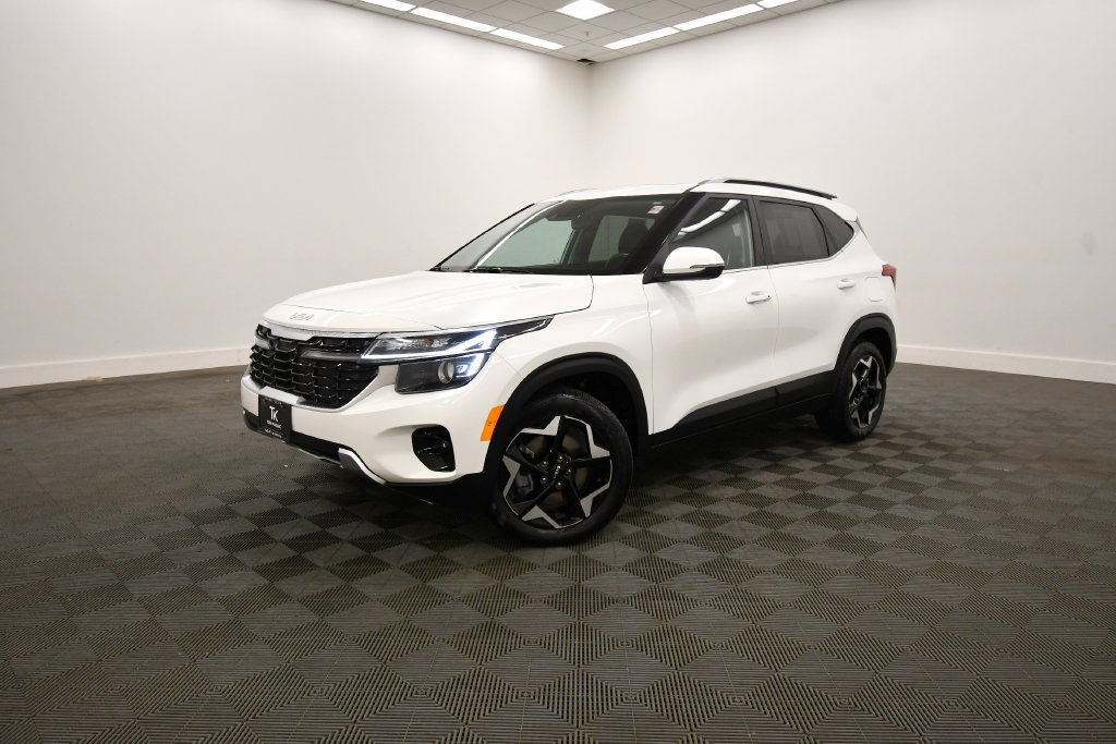 Certified 2024 Kia Seltos EX AWD/4WD image 2