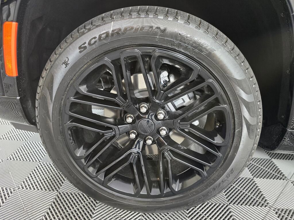 New 2025 Jeep Wagoneer Series II w/ HD Trailer Tow Package image 10