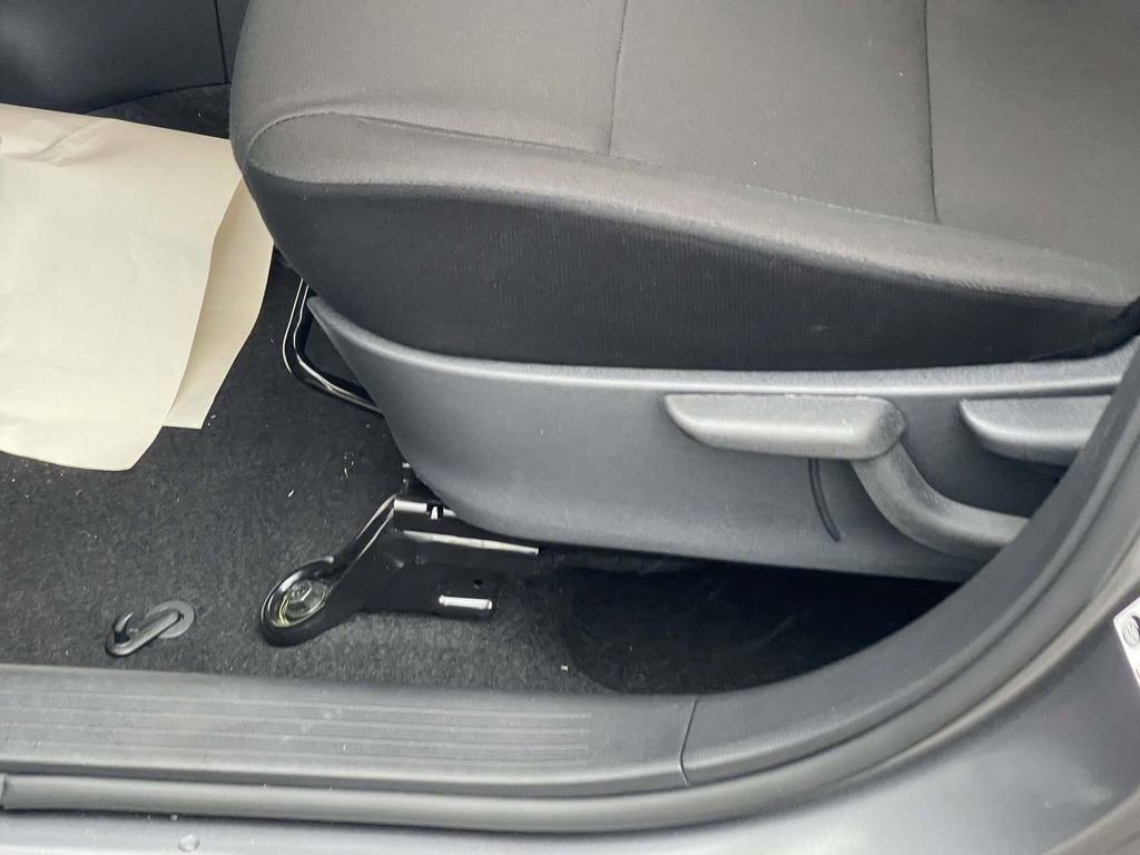 Used 2025 Nissan Kicks Play S image 17