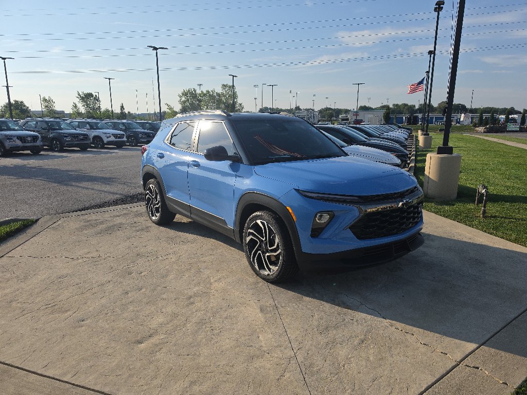 Used 2024 Chevrolet TrailBlazer RS w/ Convenience Package FWD image 3