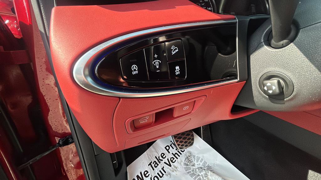 Used 2025 Genesis GV70 3.5T Sport w/ Sport Advanced Package AWD/4WD image 16