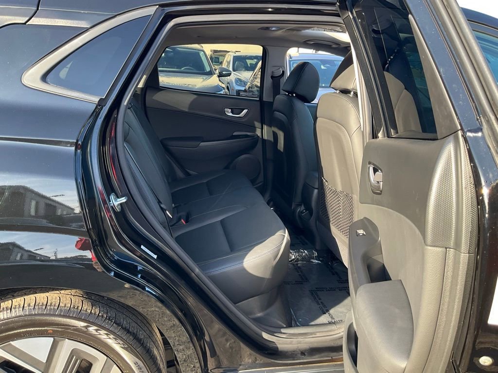 Used 2022 Hyundai Kona Limited w/ Cargo Package image 47