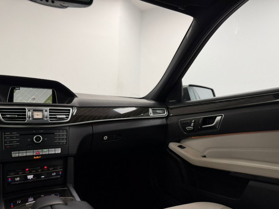 Used 2016 Mercedes-Benz E 350 4MATIC Sedan w/ Premium Package image 52