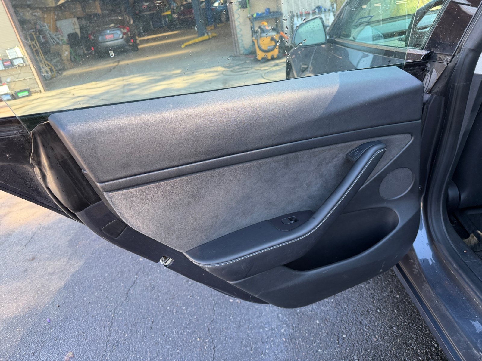 Used 2023 Tesla Model 3 Long Range AWD/4WD image 32