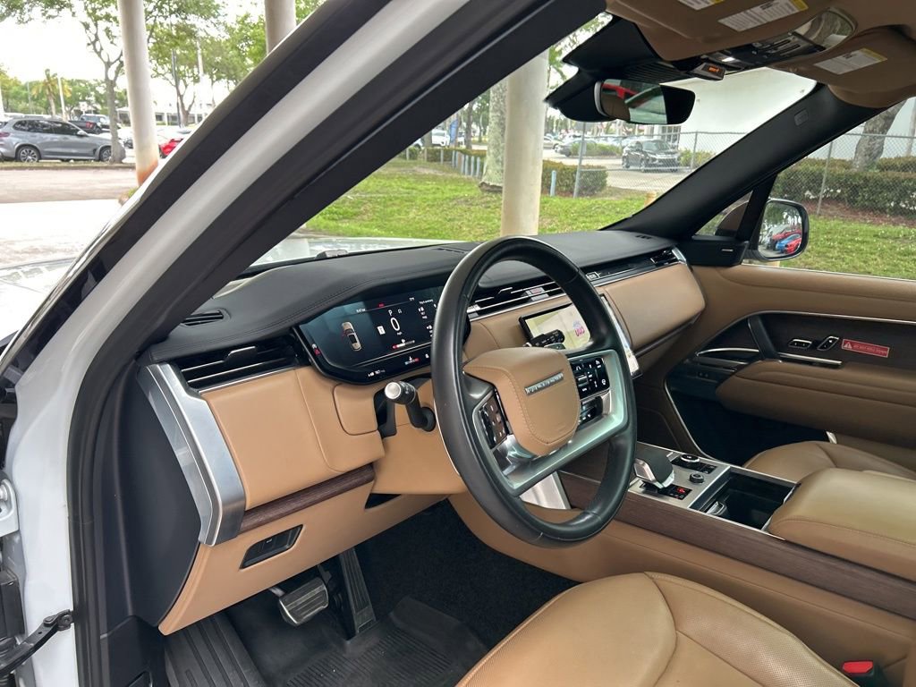 Used 2023 Land Rover Range Rover SE AWD/4WD image 6
