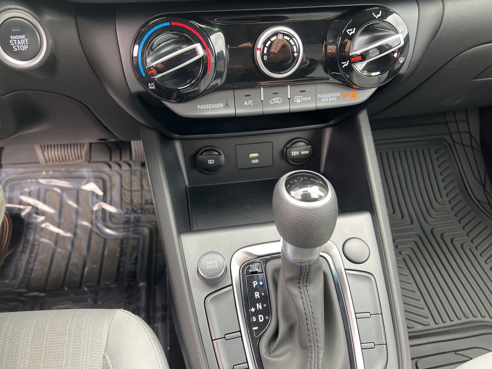 Used 2023 Hyundai Kona SEL image 21