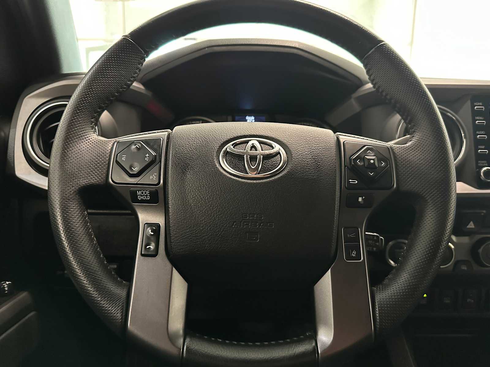 Certified 2022 Toyota Tacoma TRD Sport w/ Technology Package image 11