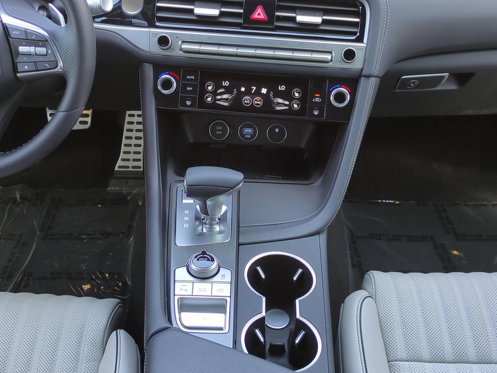 Used 2025 Genesis G70 3.3T Advanced image 14