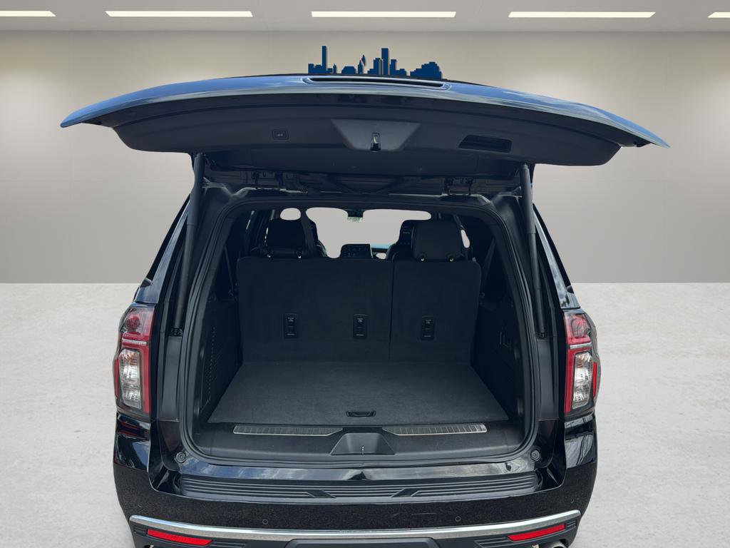 Used 2023 Chevrolet Suburban High Country image 13