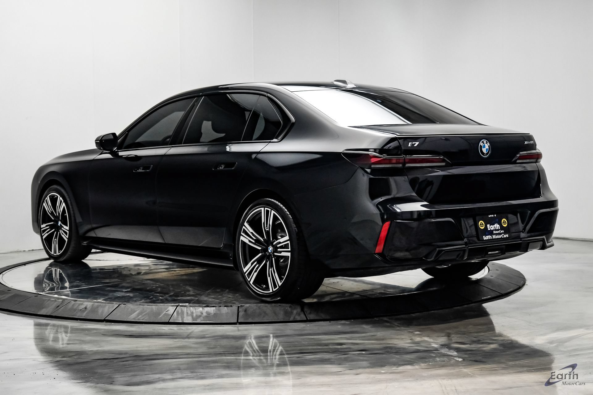Used 2025 BMW i7 xDrive60 w/ Executive Package AWD/4WD image 10