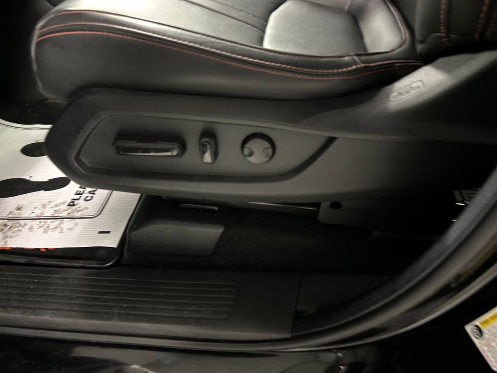 Used 2024 Honda Pilot TrailSport image 11