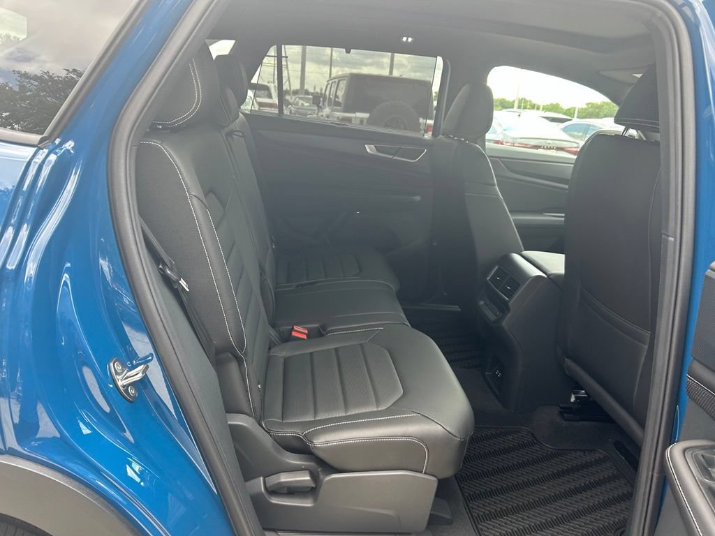 New 2026 Volkswagen Atlas Cross Sport SEL R-Line AWD/4WD image 37
