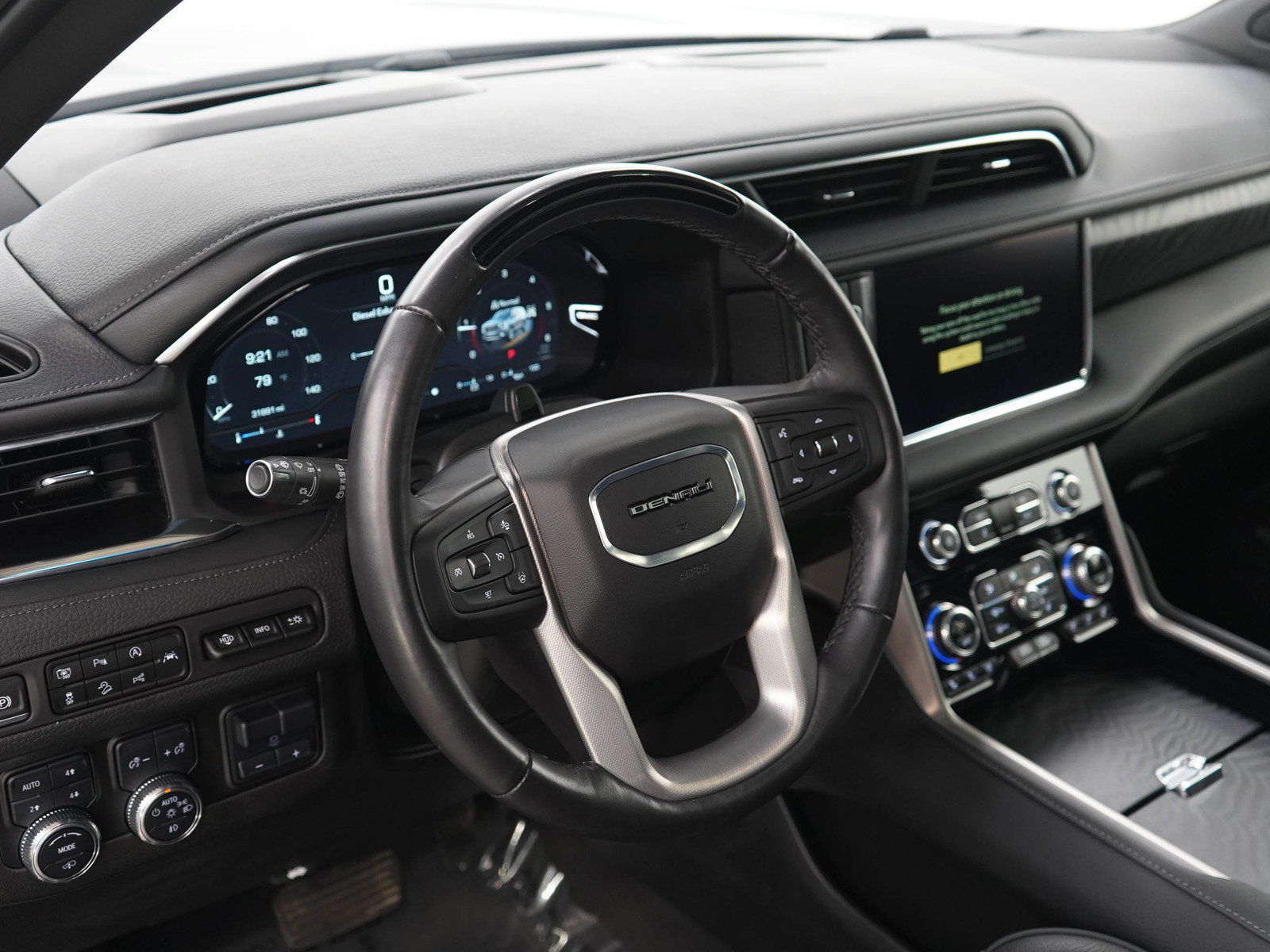 Used 2024 GMC Yukon Denali w/ Denali Reserve Package AWD/4WD image 23