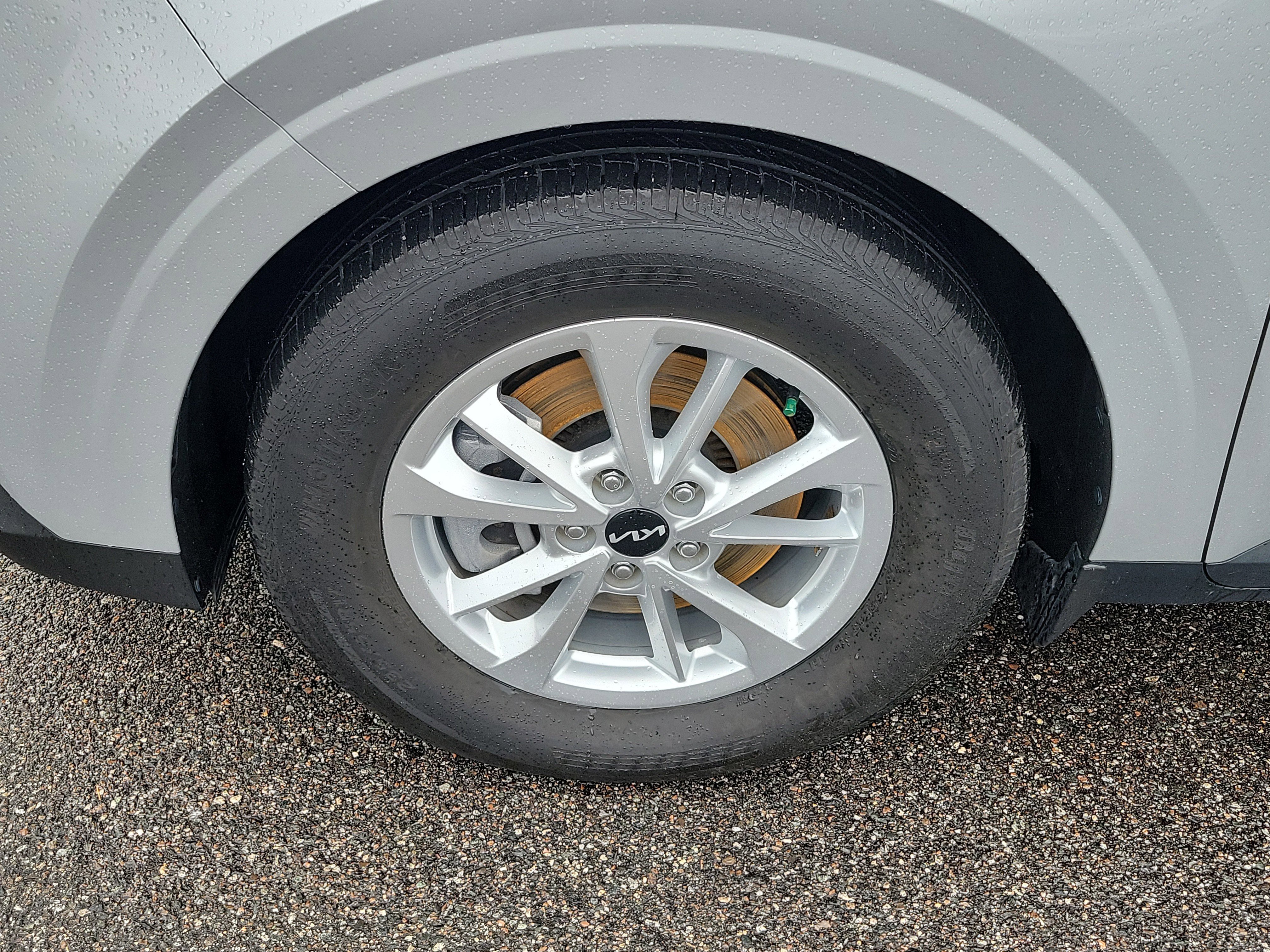 Certified 2023 Kia Carnival LX image 38