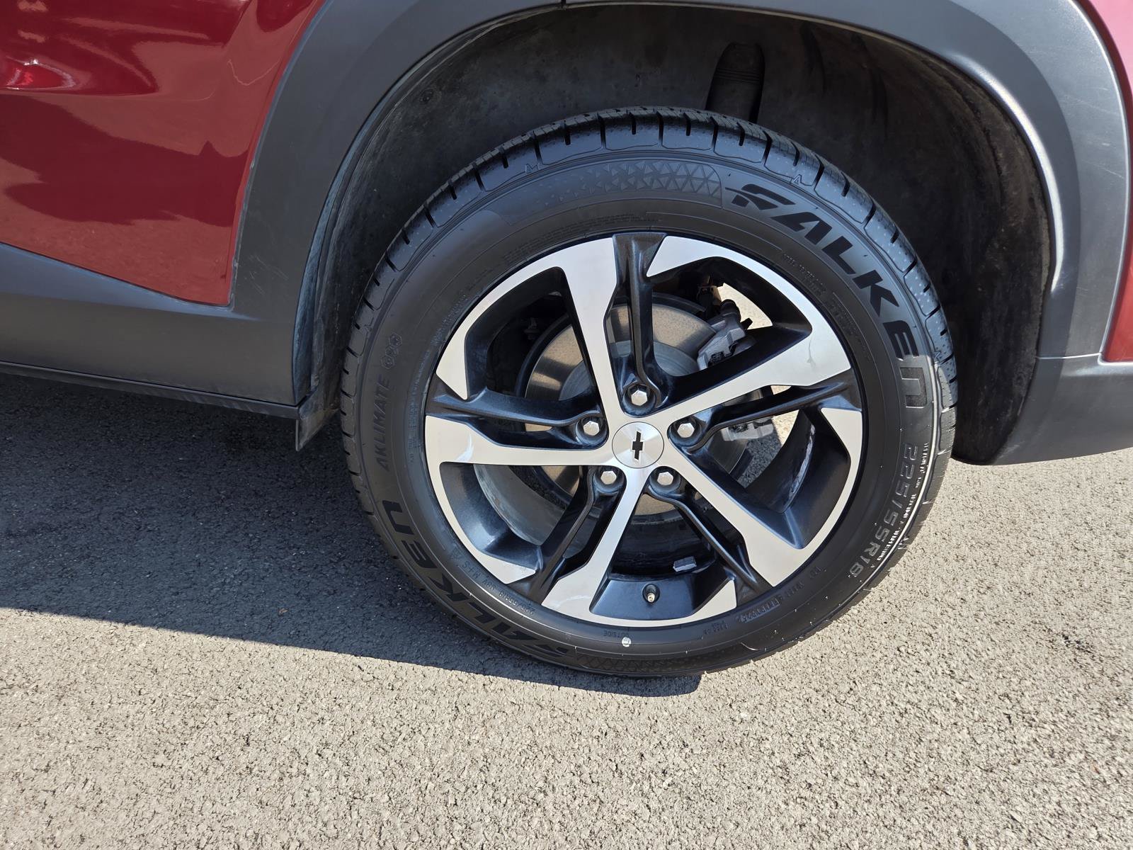 Used 2024 Chevrolet Trax RS w/ Driver Confidence Package FWD image 9