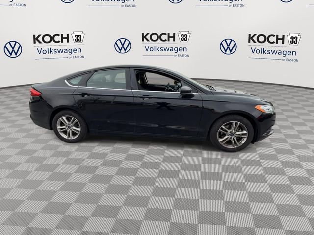 Used 2018 Ford Fusion SE w/ Fusion SE Technology Package image 9