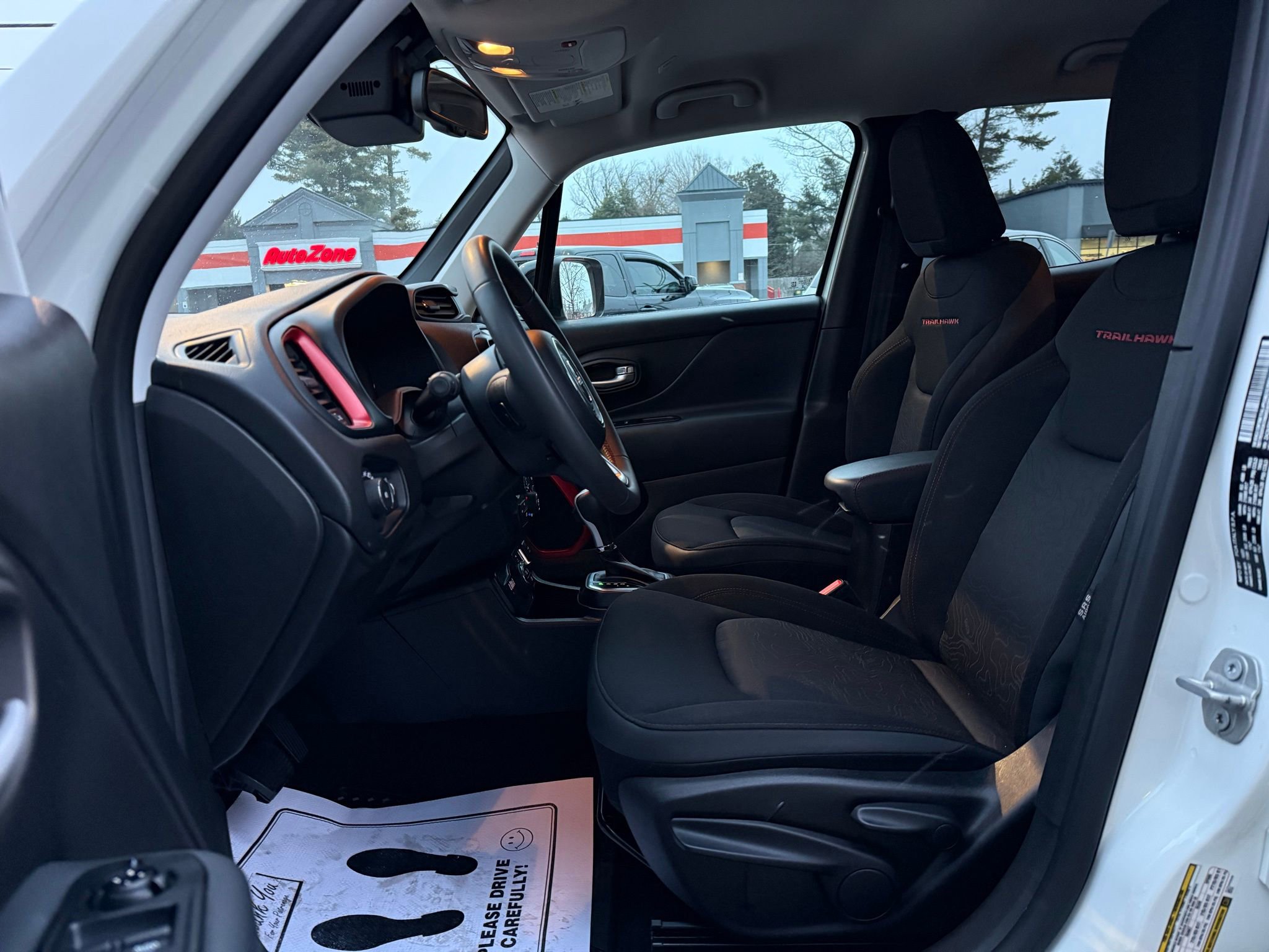 Used 2023 Jeep Renegade Trailhawk image 43