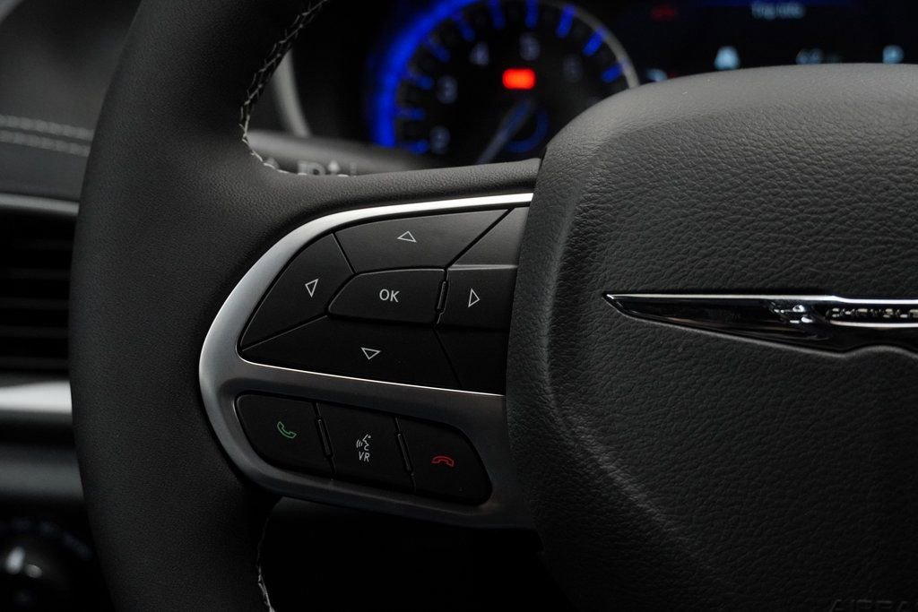 New 2026 Chrysler Pacifica Select image 27