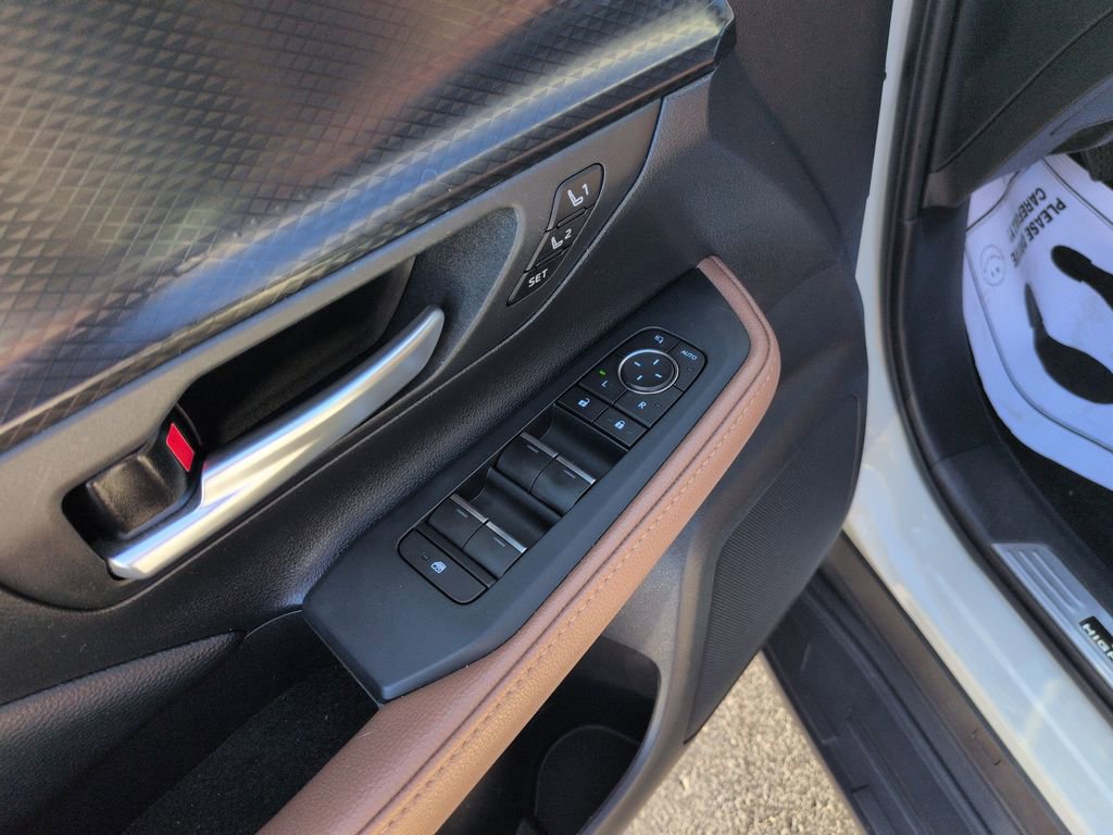 Certified 2024 Toyota Grand Highlander AWD Hybrid image 11