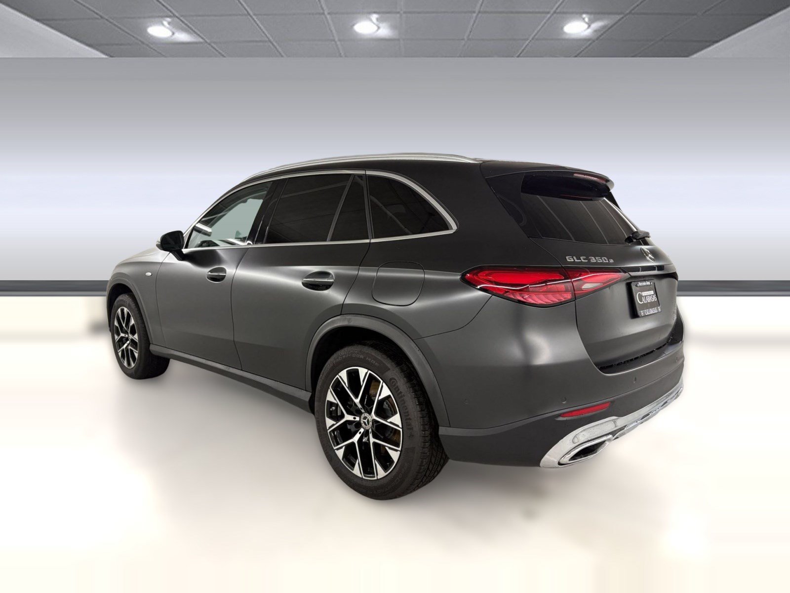 Used 2025 Mercedes-Benz GLC 350e 4MATIC image 3