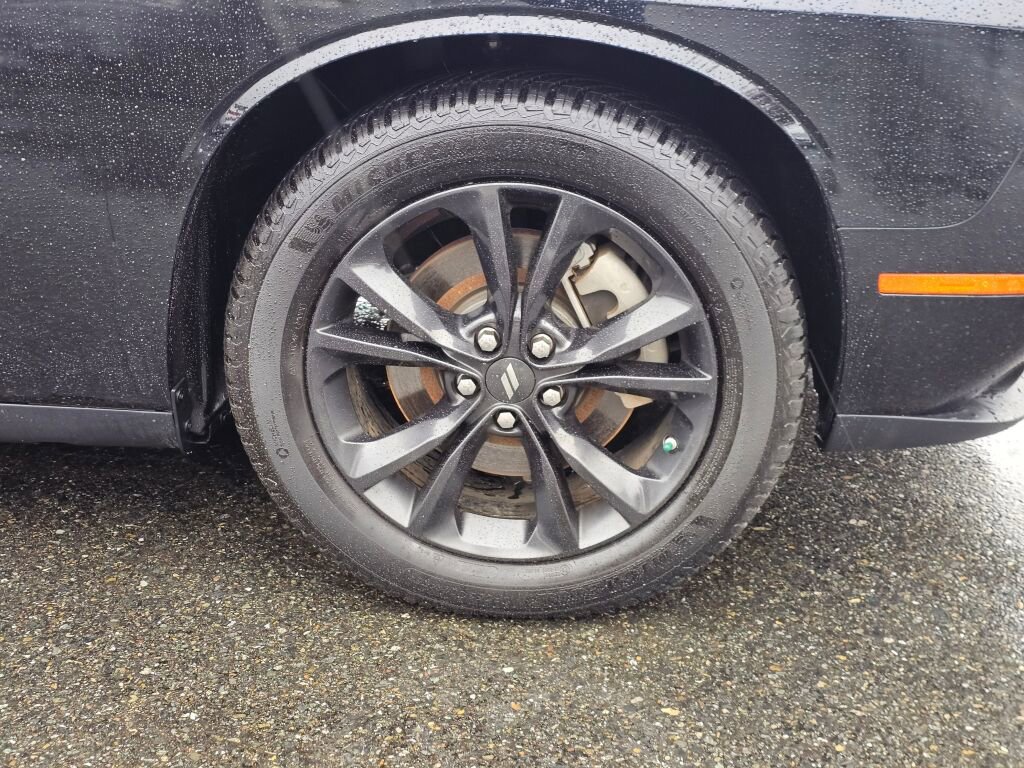 Used 2022 Dodge Challenger SXT w/ Blacktop Package image 9