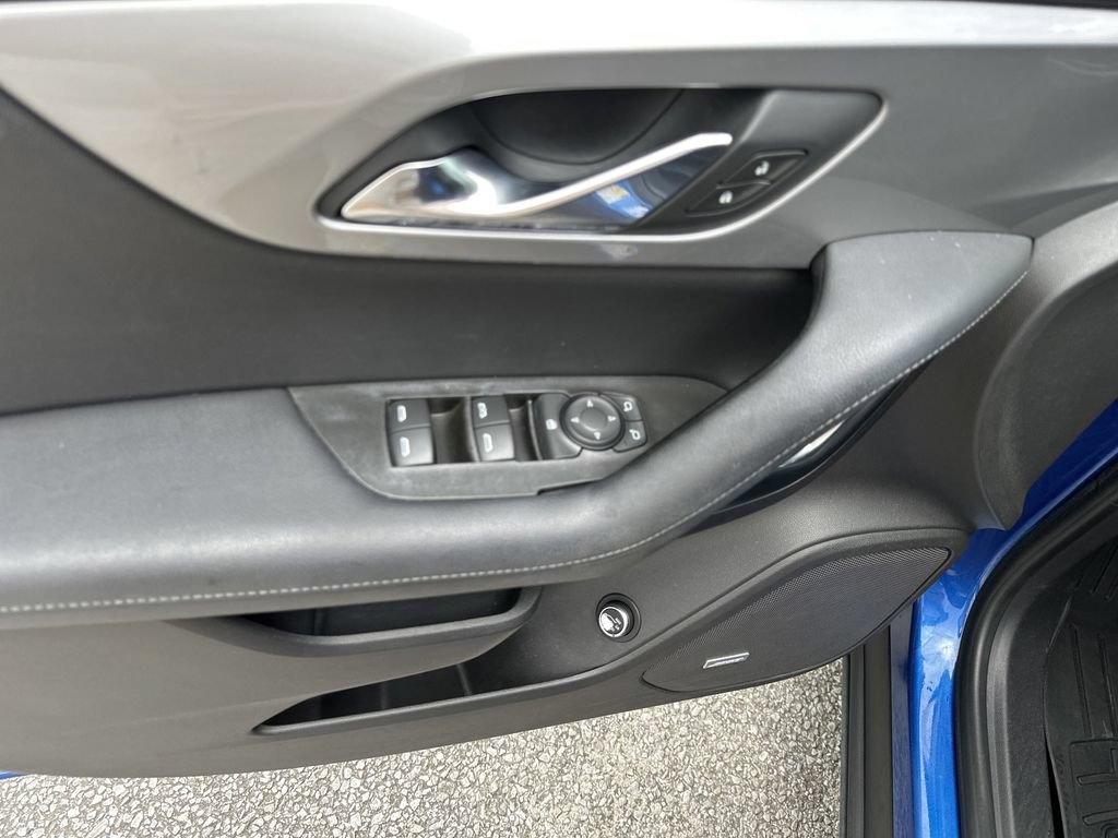 Used 2019 Chevrolet Blazer LT w/ Sun and Wheels Package FWD image 12