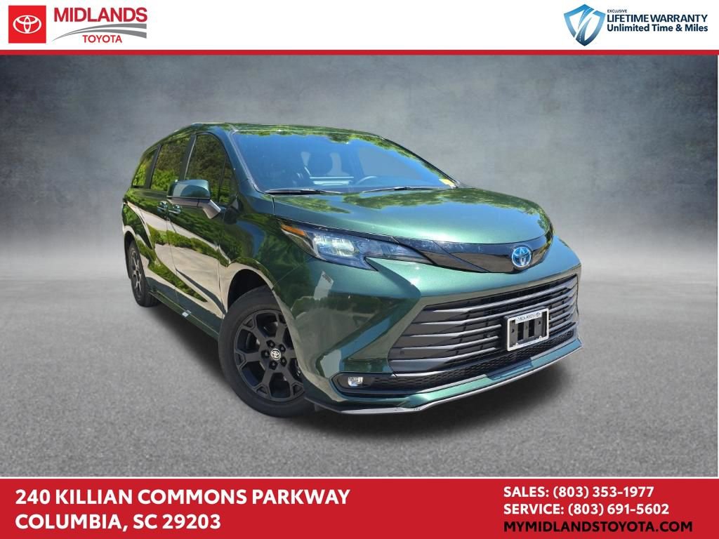Used 2025 Toyota Sienna XLE Woodland Edition