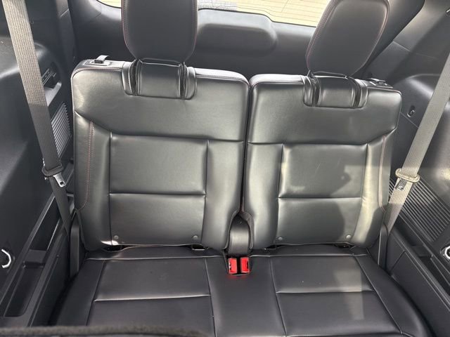 Used 2025 Ford Explorer ST-Line w/ Premium Package image 15