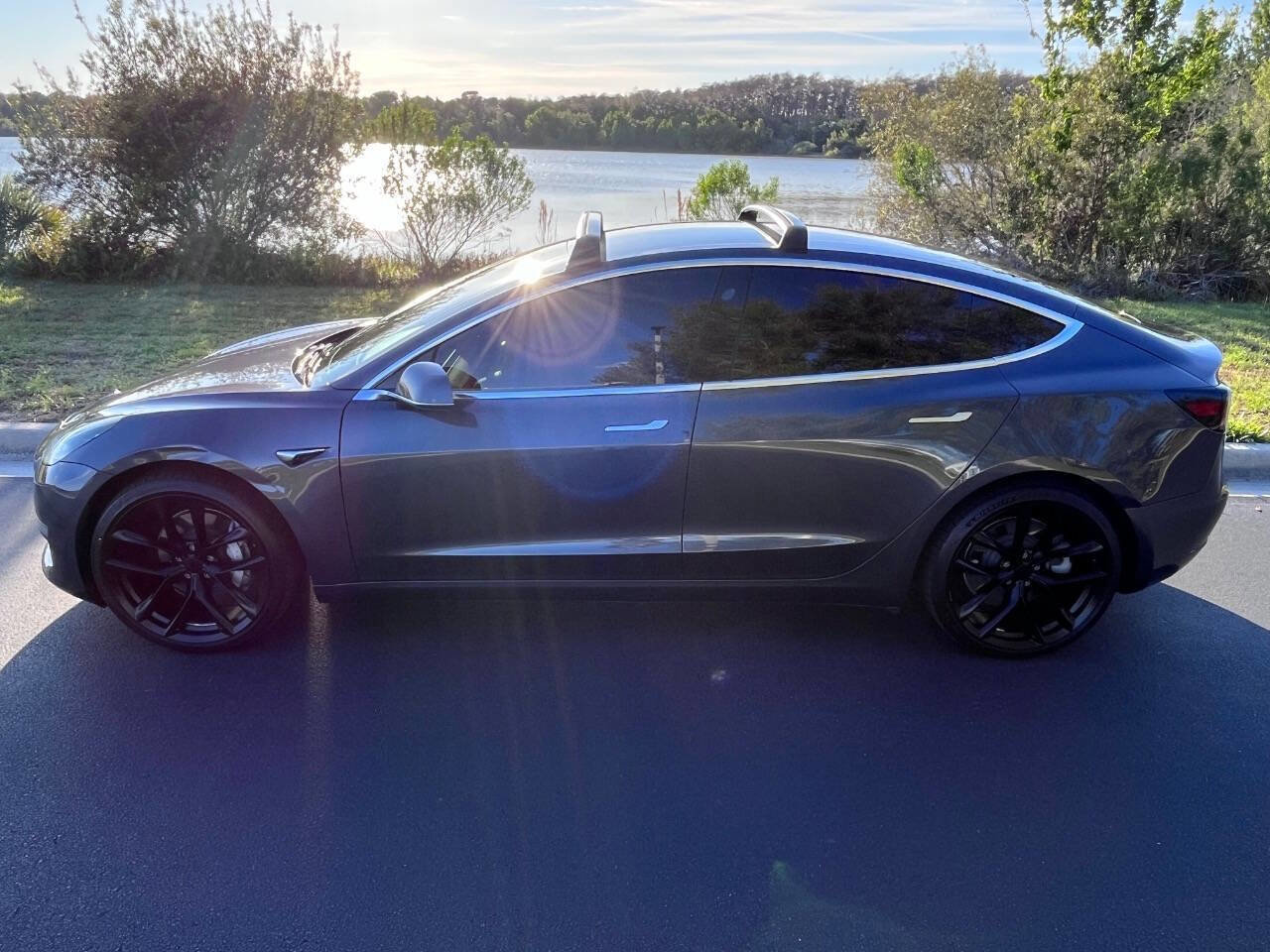 Used 2020 Tesla Model 3 Long Range image 4
