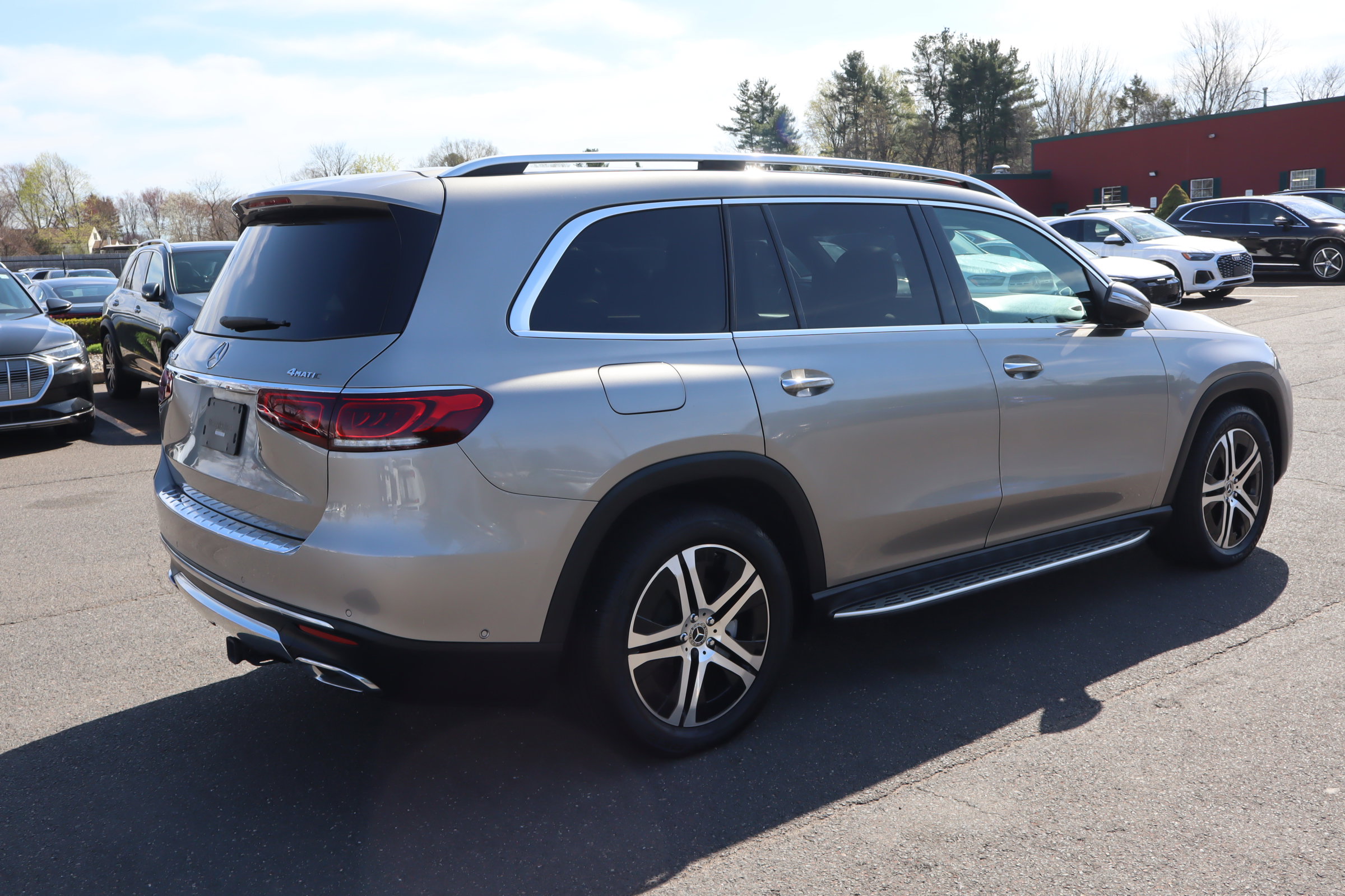Used 2021 Mercedes-Benz GLS 450 4MATIC image 5
