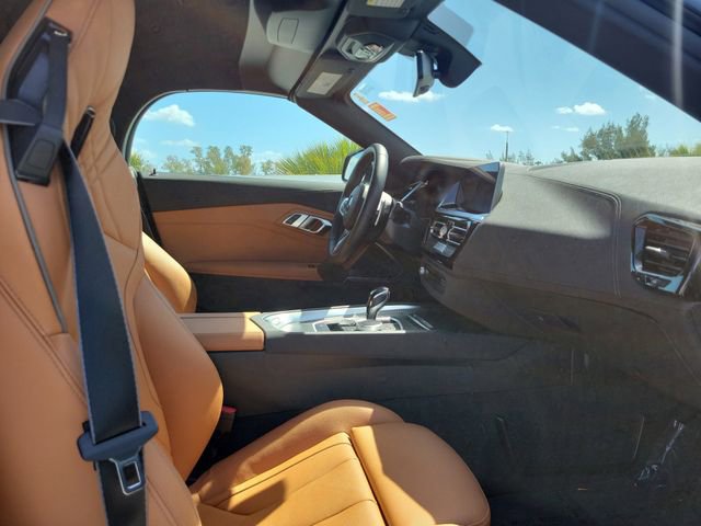 Used 2025 BMW Z4 M40i w/ Premium Package RWD image 21