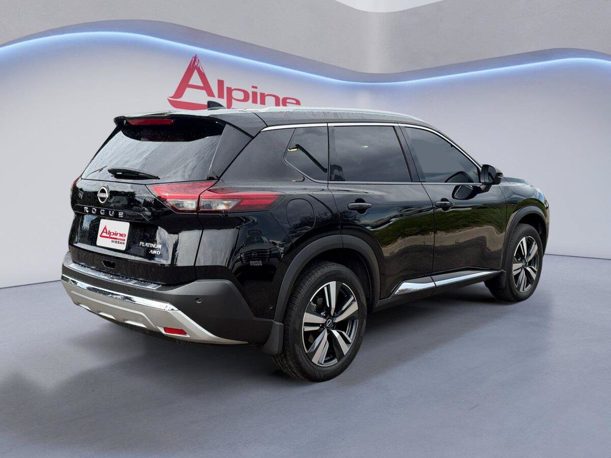 Used 2025 Nissan Pathfinder SV AWD/4WD image 5