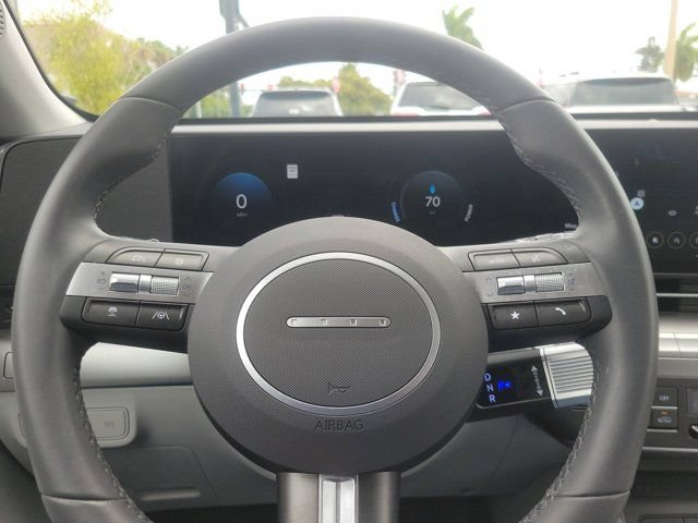 Certified 2025 Hyundai Kona Electric SEL FWD image 19