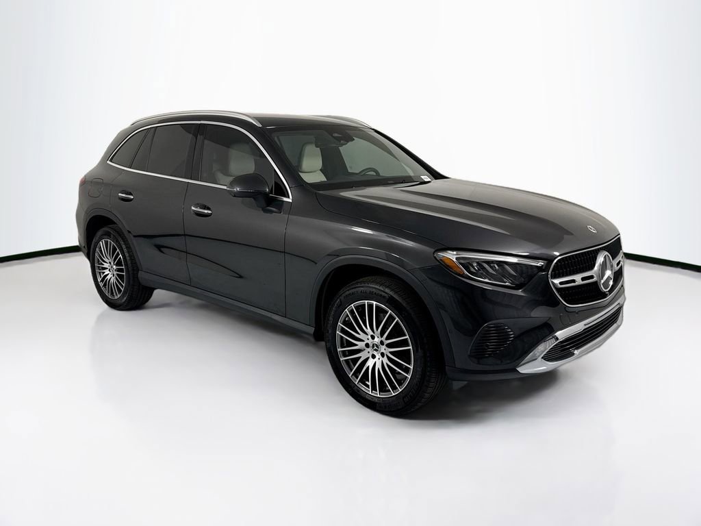 Certified 2026 Mercedes-Benz GLC 300 image 3