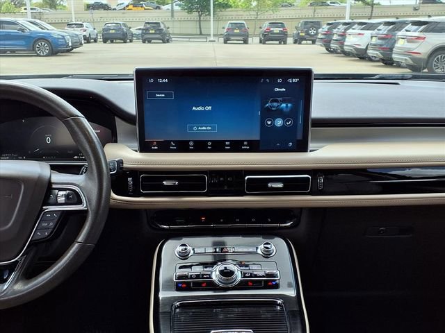 Certified 2022 Lincoln Nautilus FWD w/ Premium Package image 8