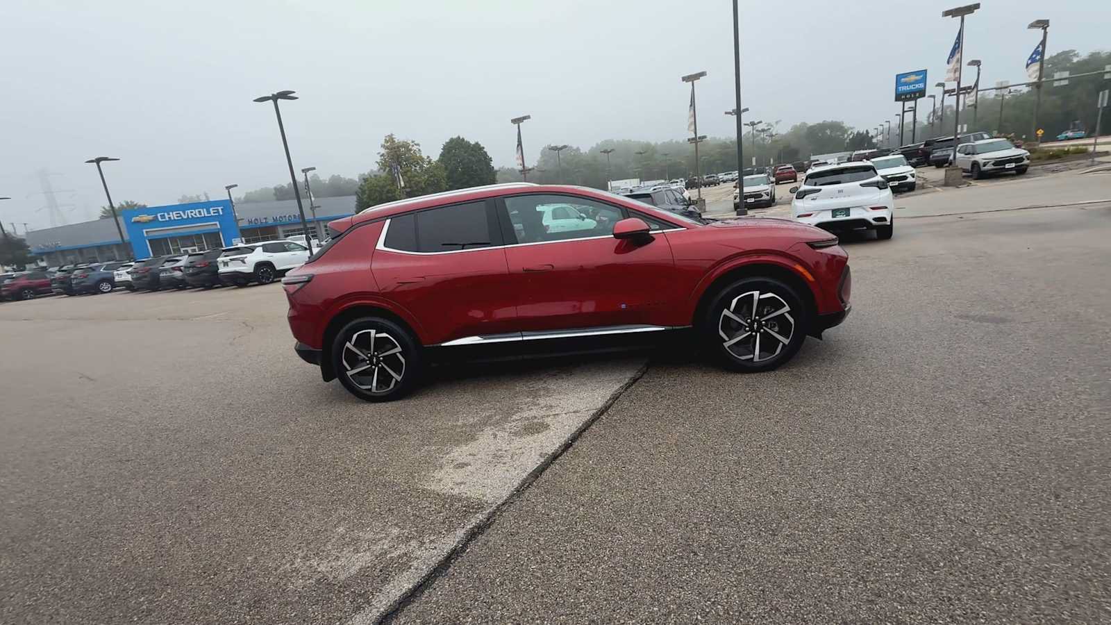 Certified 2024 Chevrolet Equinox EV LT w/ LPO, Trailering Package AWD/4WD image 9