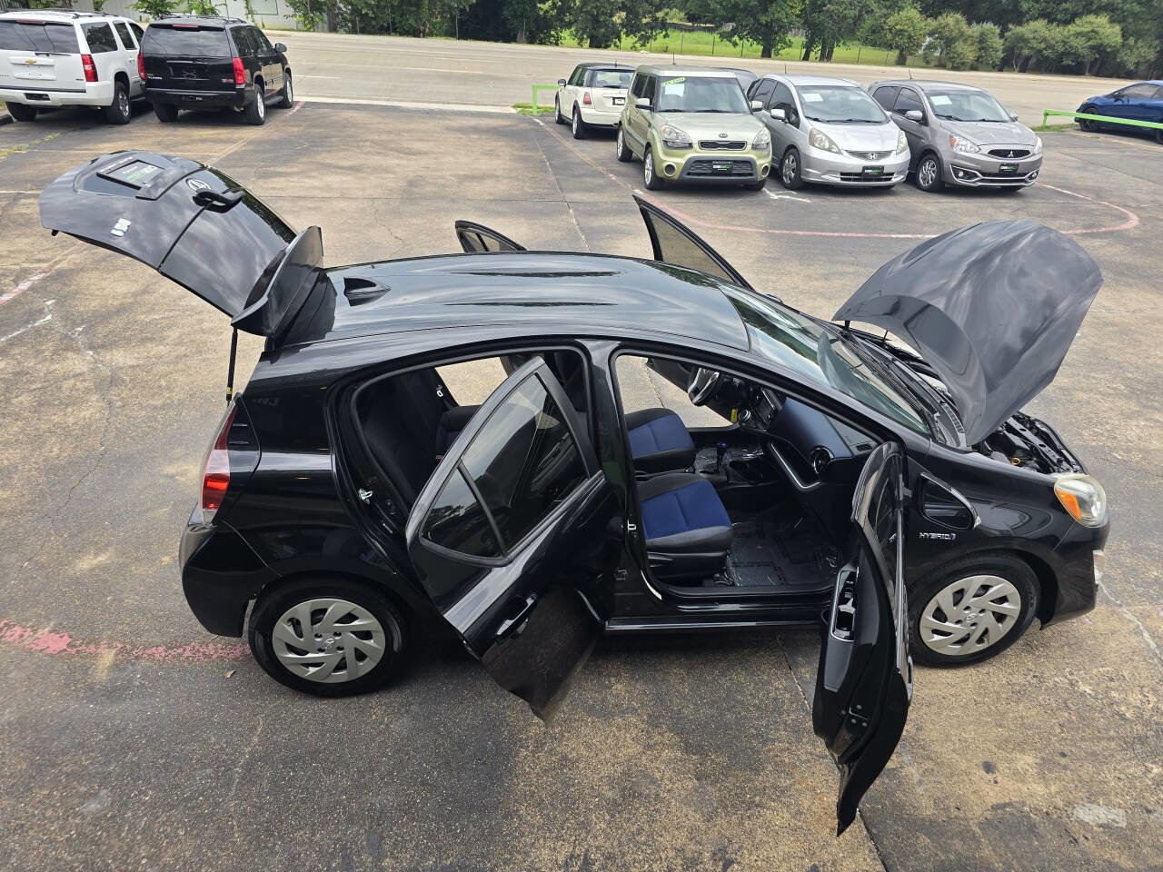 Used 2016 Toyota Prius C Two image 50