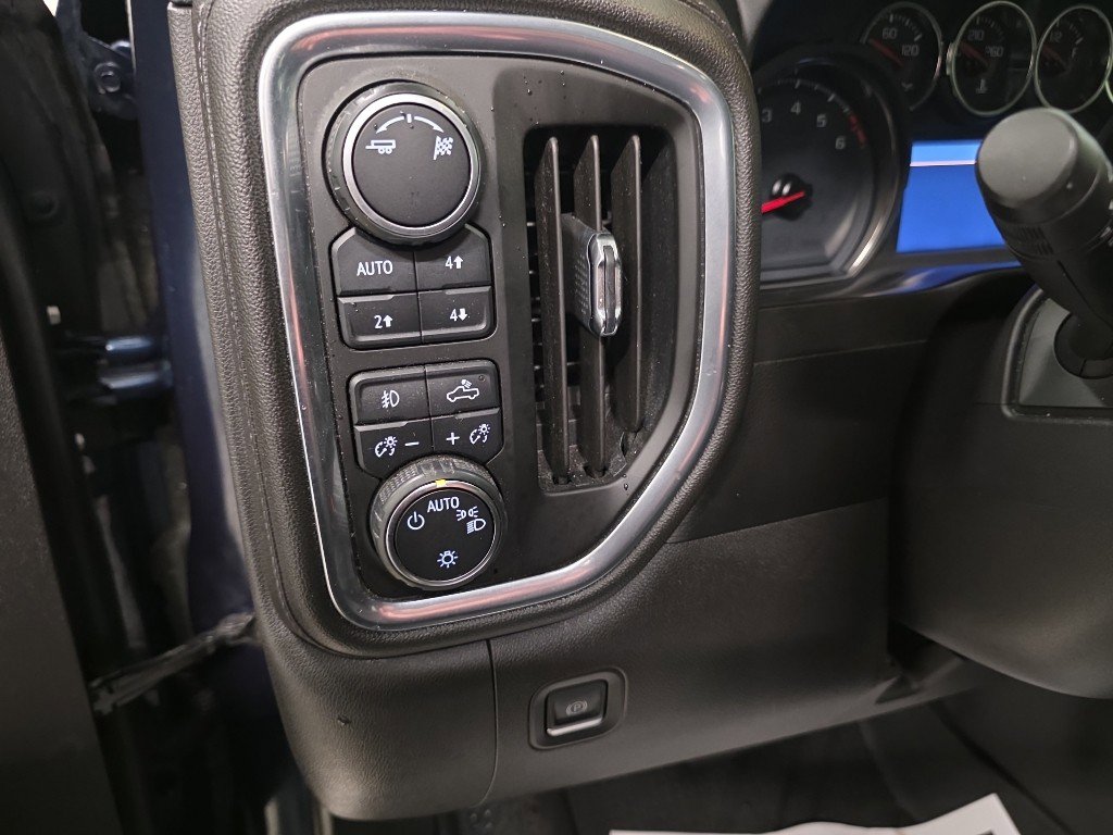 Used 2019 Chevrolet Silverado 1500 RST AWD/4WD image 19
