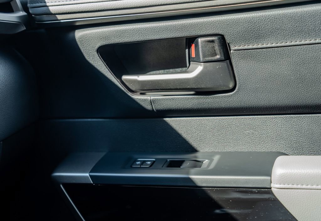 Used 2025 Toyota Tundra Limited image 22