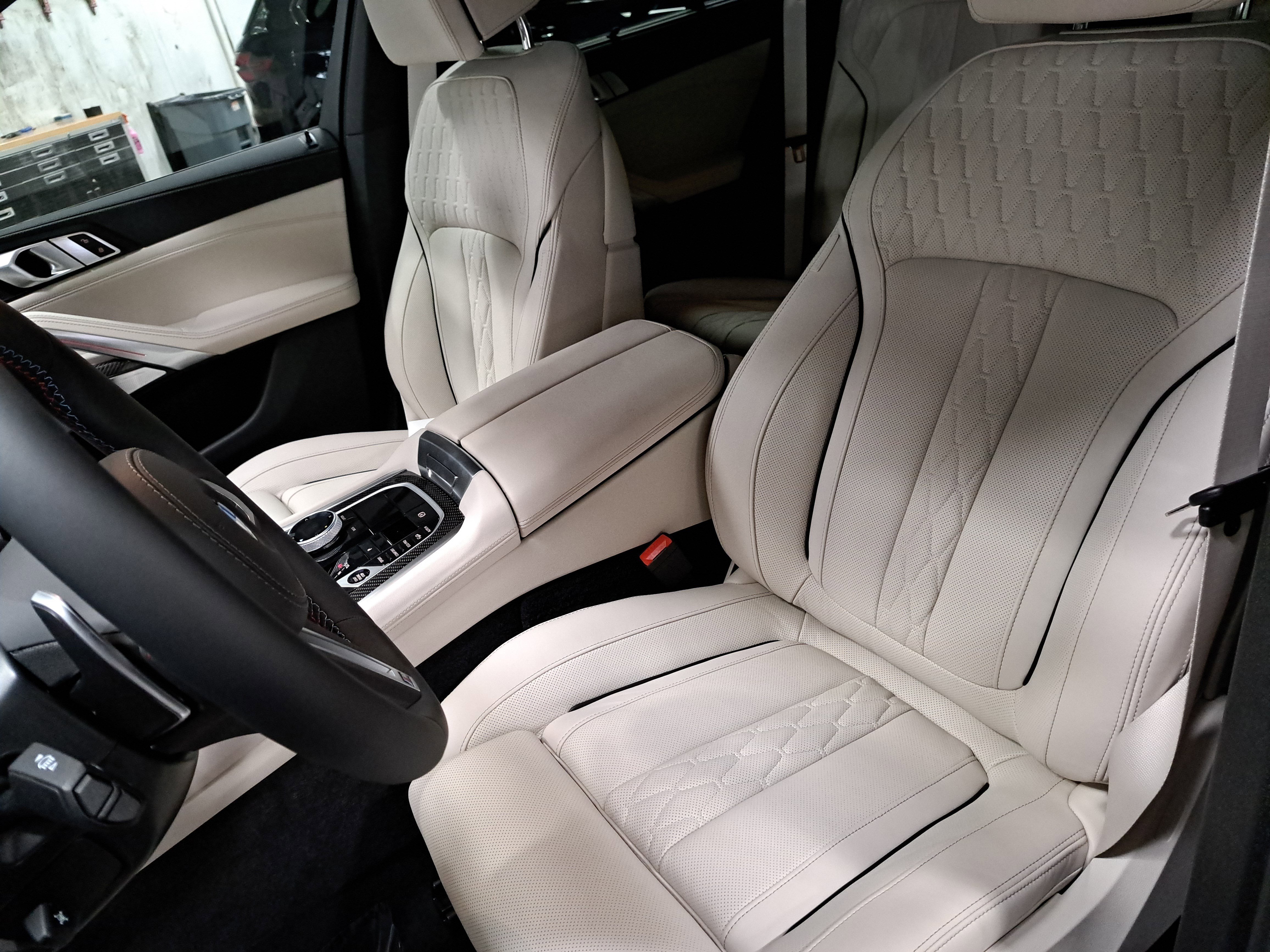 New 2026 BMW X6 M60i image 17