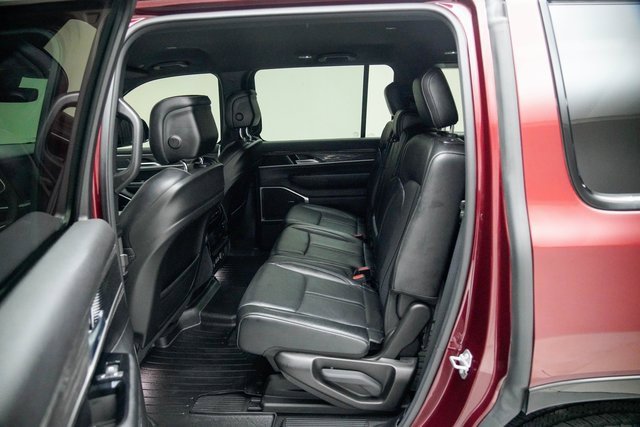 Used 2022 Jeep Wagoneer Series II image 16