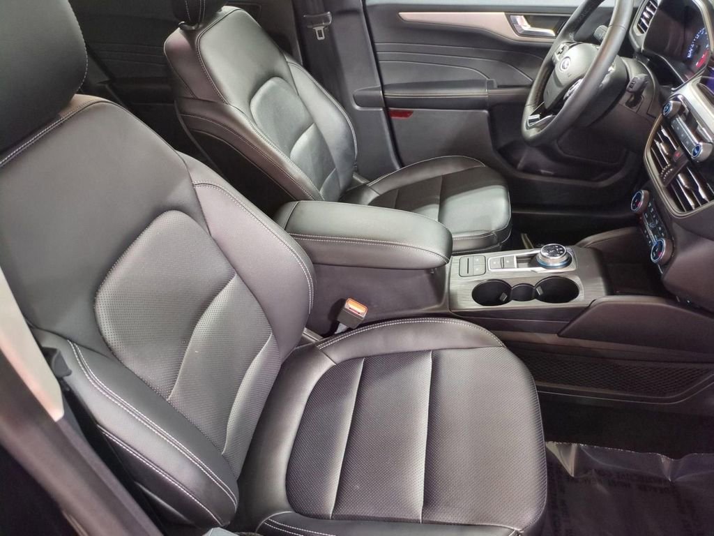 Used 2022 Ford Escape SEL image 31