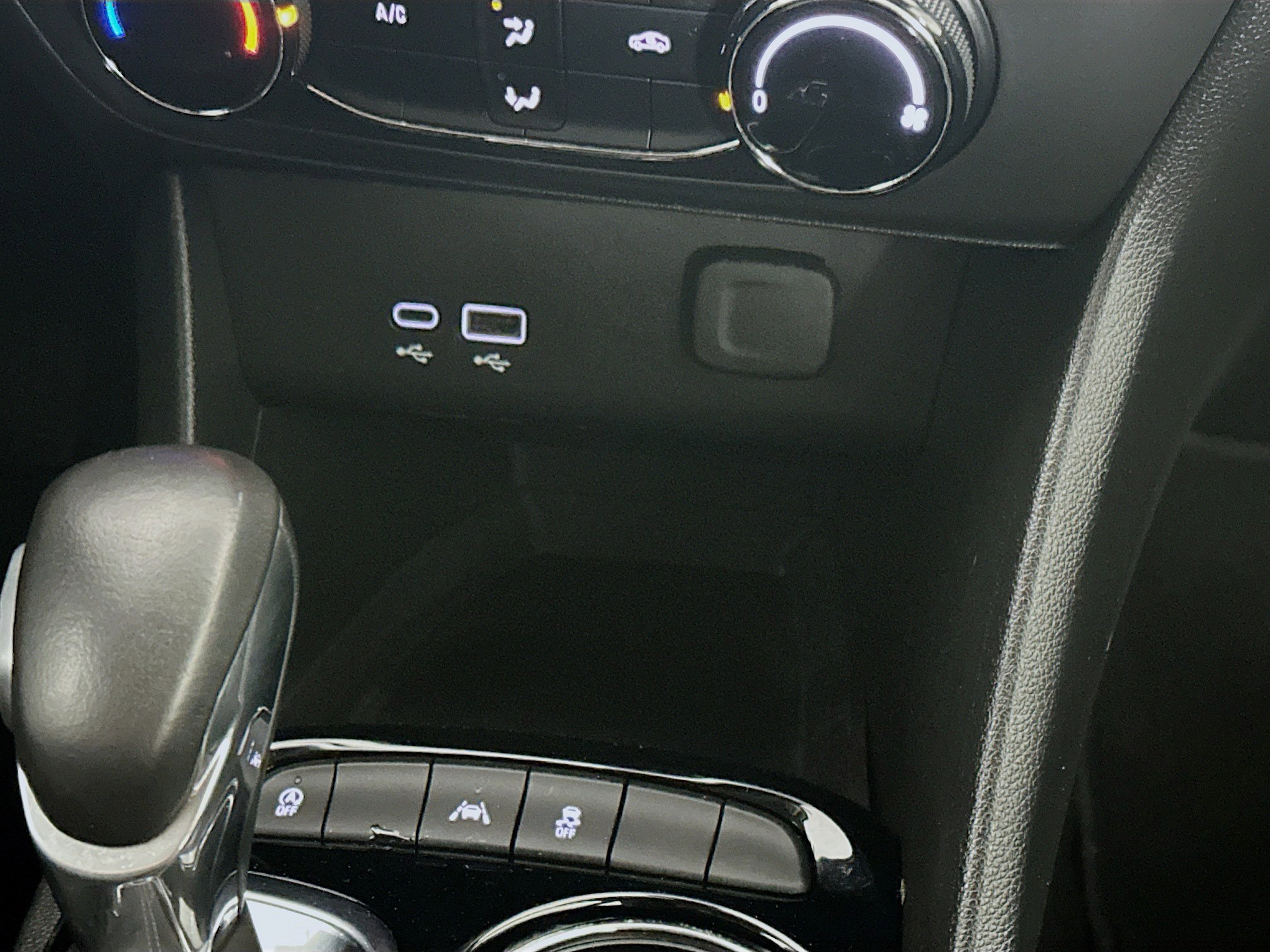 Used 2024 Buick Encore GX Preferred image 25