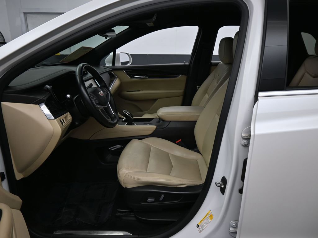 Used 2019 Cadillac XT5 FWD image 11